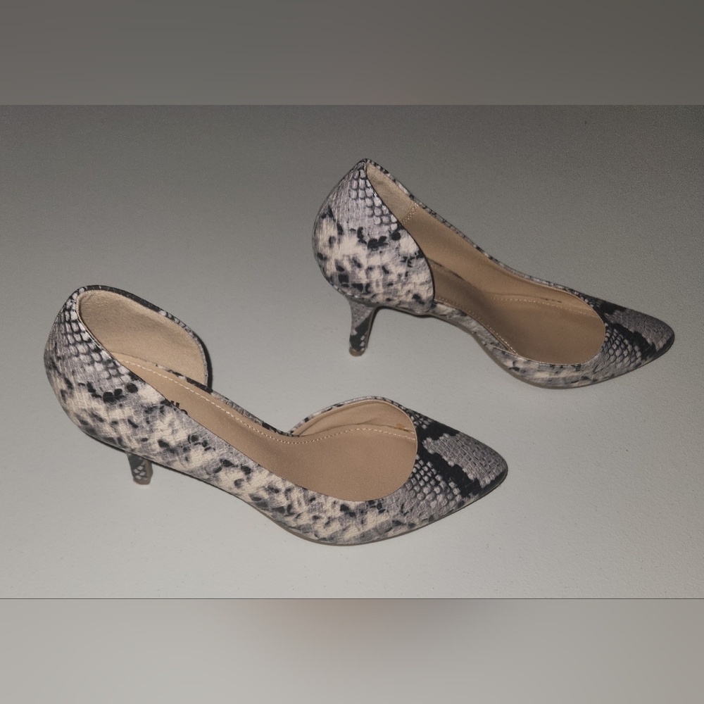 Charlotte Russe Snake-Print Pointed Toes Heels Size 9.